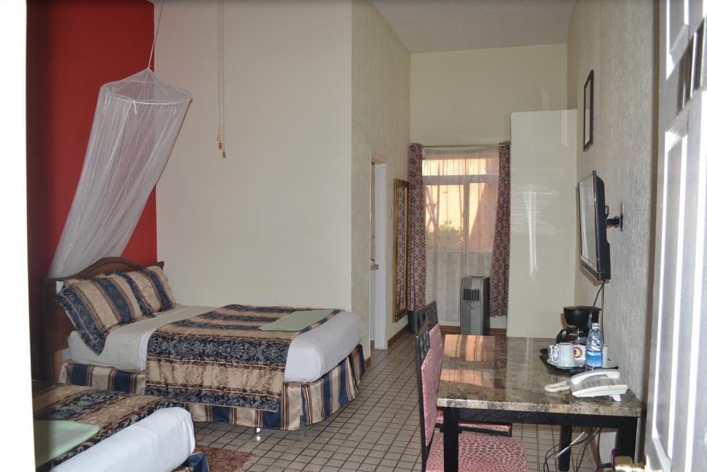 Executive Airport Hotel Entebbe Zimmer foto