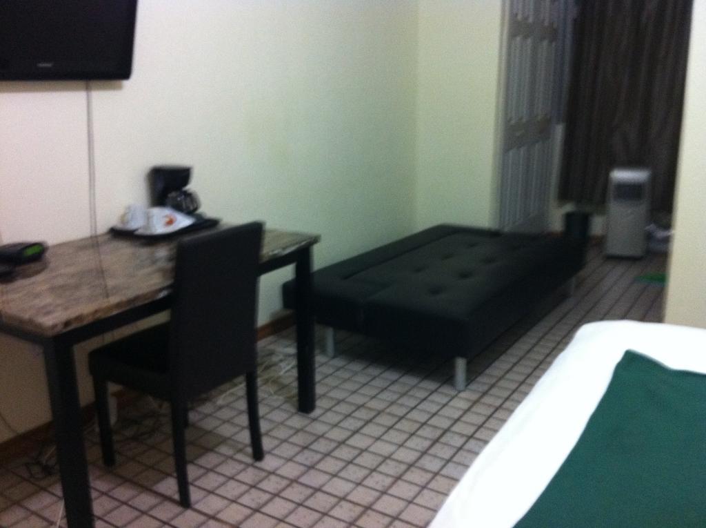Executive Airport Hotel Entebbe Zimmer foto